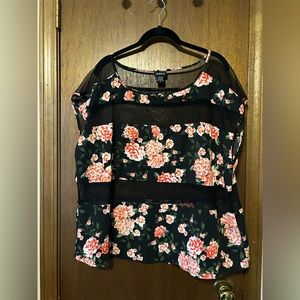 Gorgeous floral top with mesh striping by torrid size 0